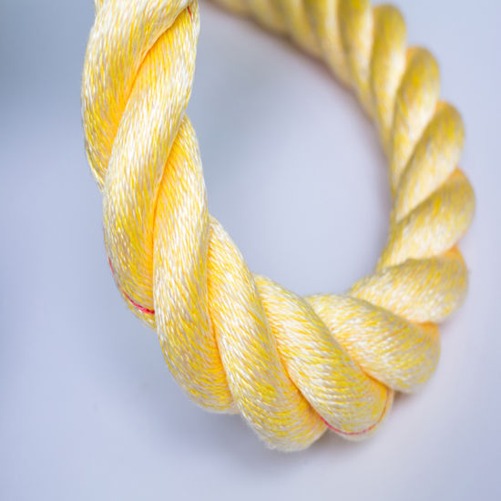 Corde de polypropylène jaune et de polyester jaune